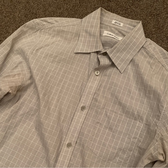 Calvin Klein Button Down Shirt (S) - Picture 3 of 4